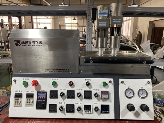 Yüksek Teknoloji Malzeme Araştırması için 51rpm Mini Lab Extruder Çift Vidalı